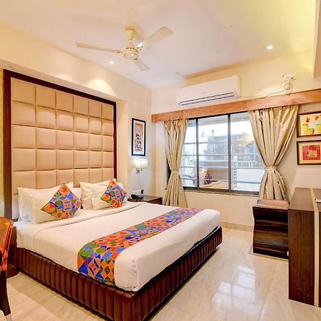 Hotel Radiant Καλκούτα Εξωτερικό φωτογραφία