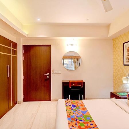 Hotel Radiant Καλκούτα Εξωτερικό φωτογραφία