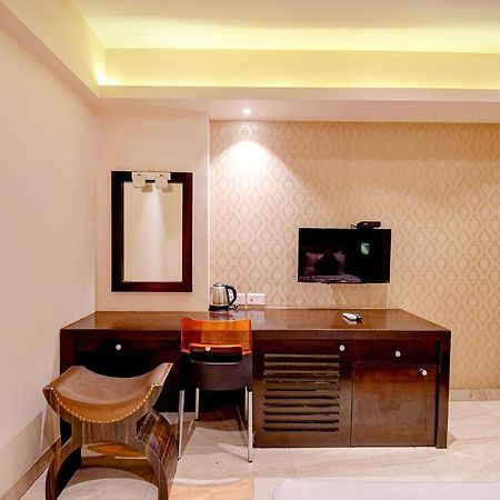 Hotel Radiant Καλκούτα Εξωτερικό φωτογραφία