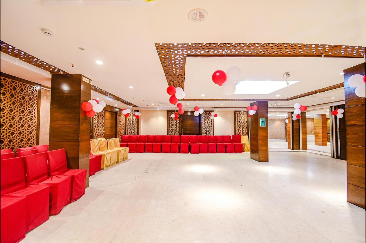 Hotel Radiant Καλκούτα Εξωτερικό φωτογραφία
