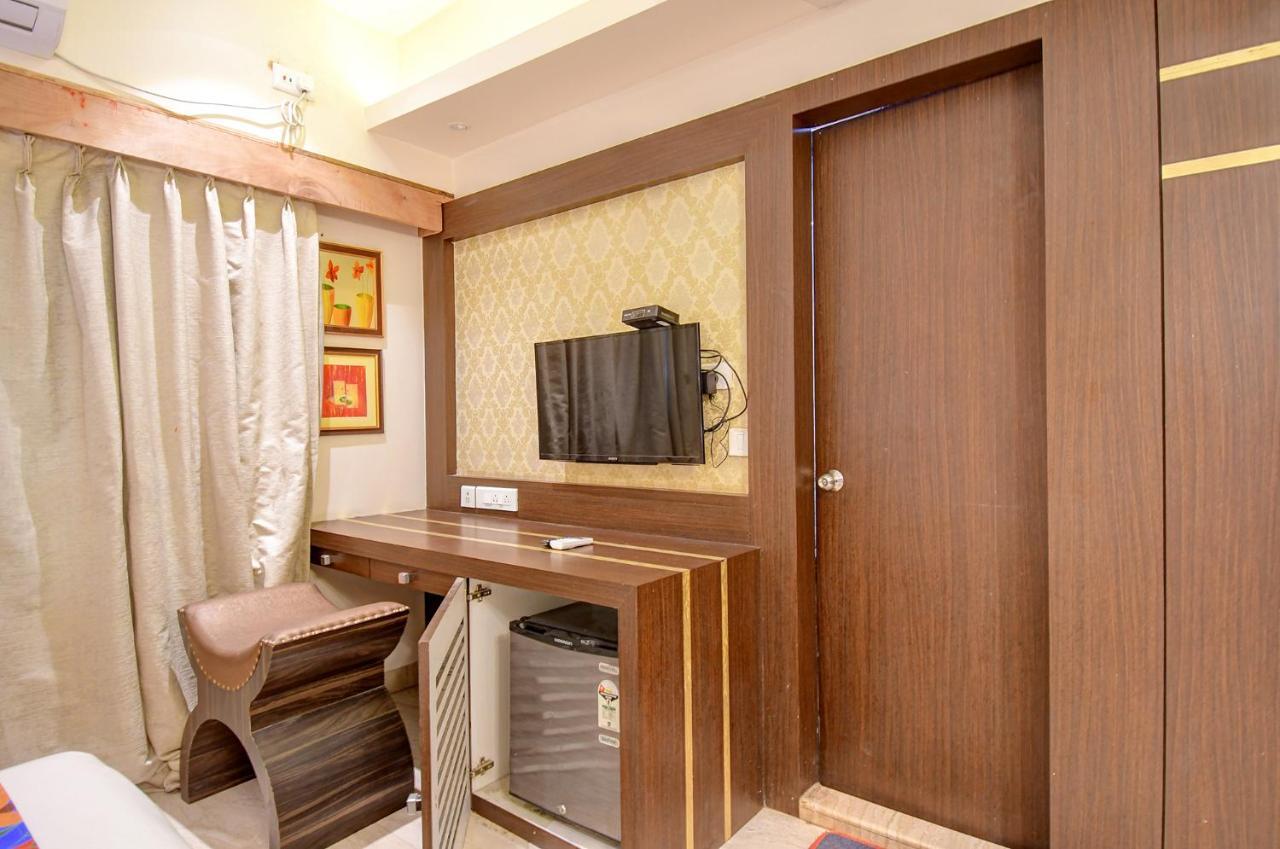 Hotel Radiant Καλκούτα Εξωτερικό φωτογραφία